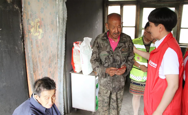 乾港愛(ài)心公益行 乾港愛(ài)心公益行